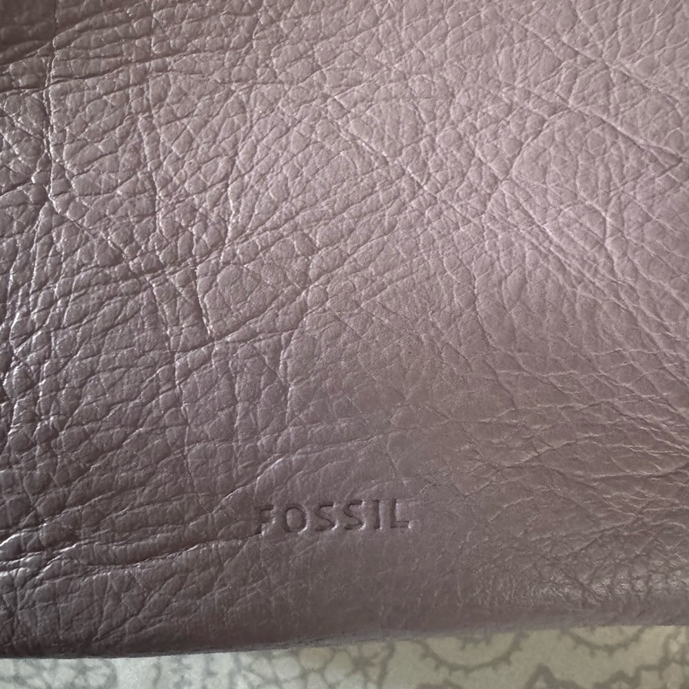 Lavender Leather Crossbody Bag - Picture 4 of 9